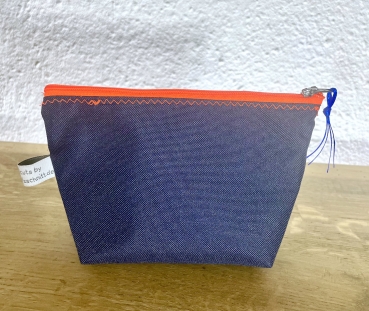 wasserdichtes Airtextäschchen in dunkelblau mit blauer 3